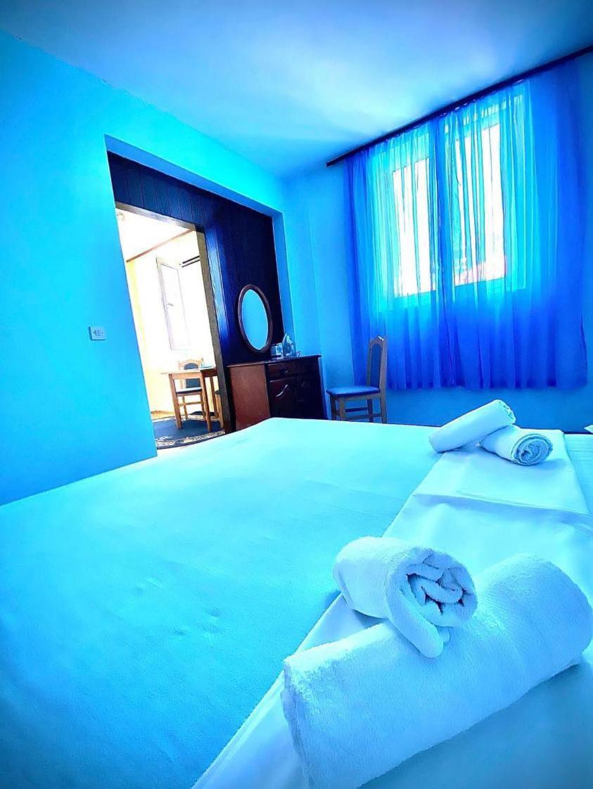 Apartments Dunja Sveti Stefan Buitenkant foto