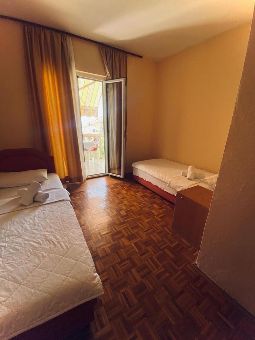Apartments Dunja Sveti Stefan Buitenkant foto