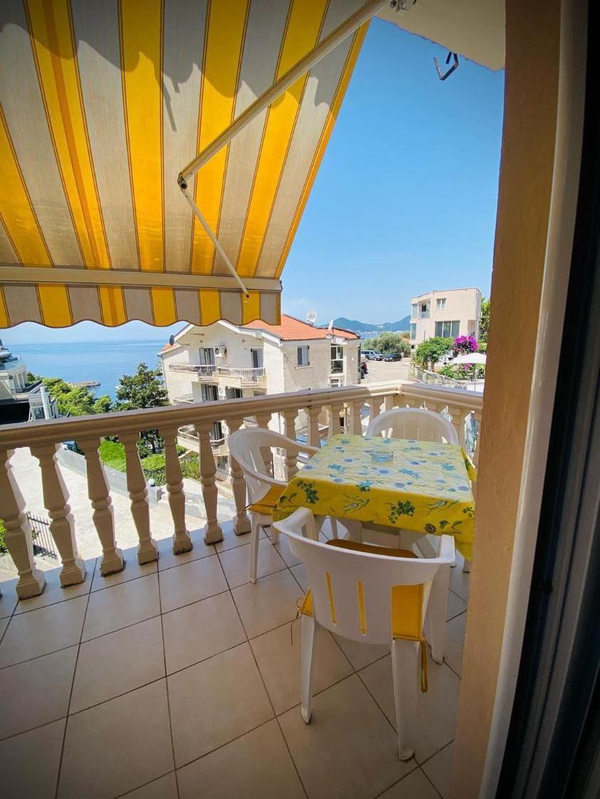 Apartments Dunja Sveti Stefan Buitenkant foto